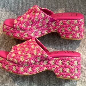 BEACH BY MATISSE Pink Woven Platform Slide Sandals